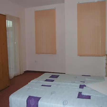 Holiday K. K. Chaika/ Aquarelle Iv Варна